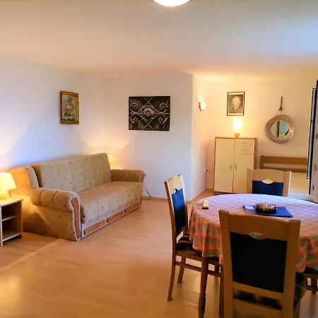 Klaja Summerbay