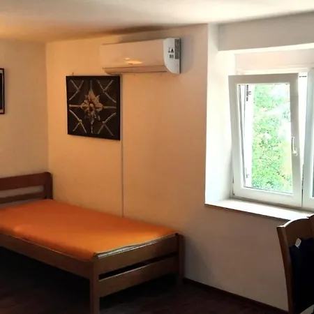 Klaja Summerbay *