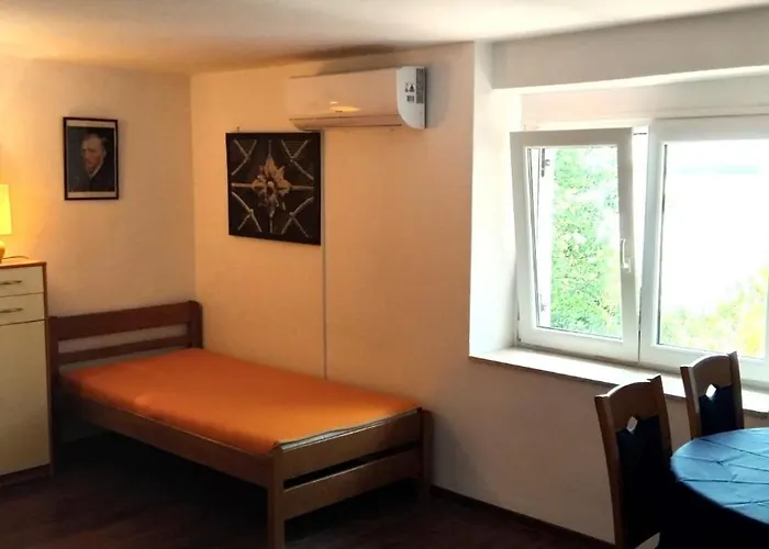 Klaja Summerbay *