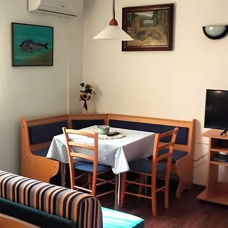 Klaja Summerbay *